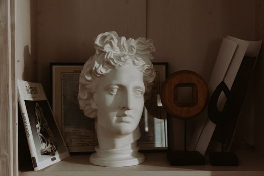 Vliv klasického umění na moderní design: Od inspirace po inovace